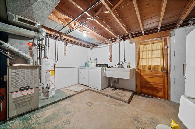 3818 Grant St, South Park, PA 15129