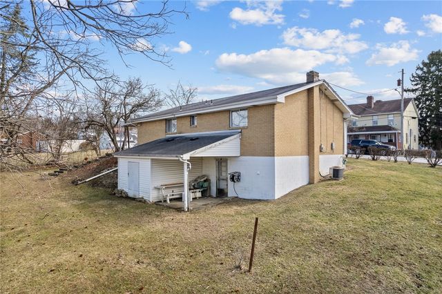 3818 Grant St, South Park, PA 15129