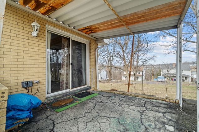 3818 Grant St, South Park, PA 15129