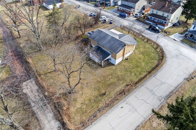 3818 Grant St, South Park, PA 15129