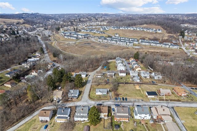 3818 Grant St, South Park, PA 15129