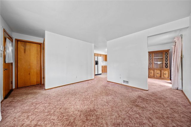 3818 Grant St, South Park, PA 15129