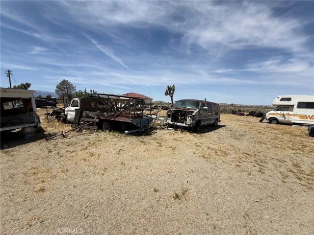 19536 Valle Vista Road, Phelan, CA 92301