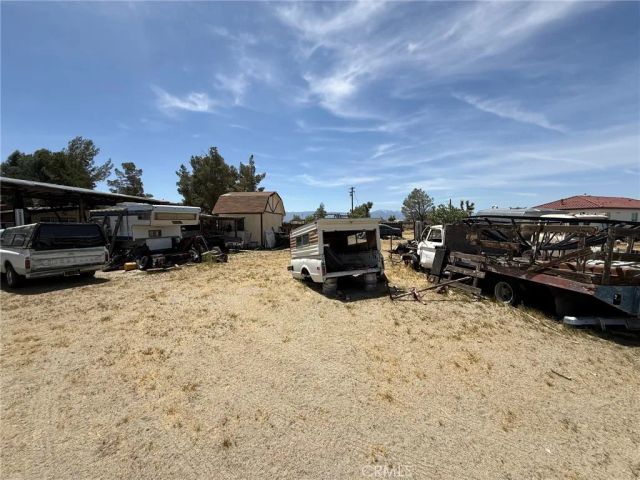 19536 Valle Vista Road, Phelan, CA 92301
