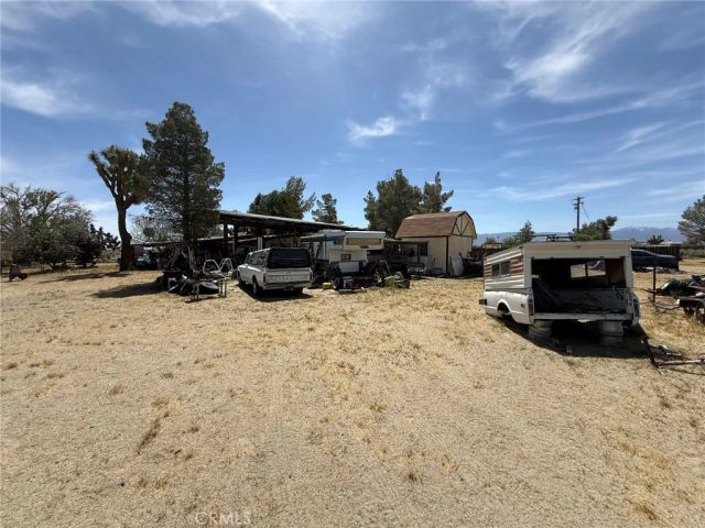 19536 Valle Vista Road, Phelan, CA 92301