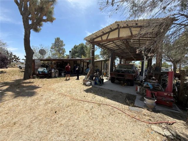 19536 Valle Vista Road, Phelan, CA 92301