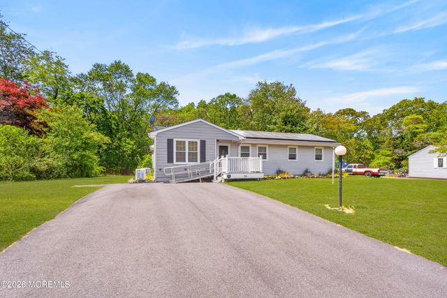 26 Dawn Cypress Lane, Jackson, NJ 08527