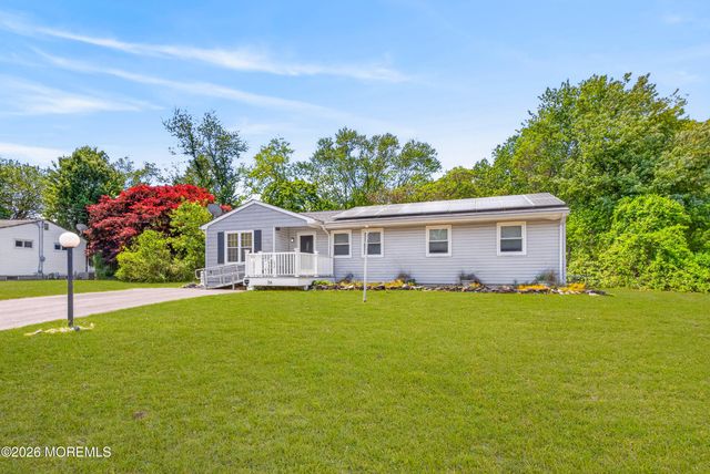 26 Dawn Cypress Lane, Jackson, NJ 08527