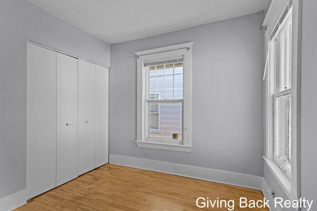 1227 Joosten Street SW, Wyoming, MI 49509