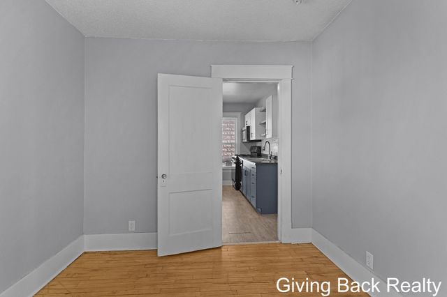 1227 Joosten Street SW, Wyoming, MI 49509