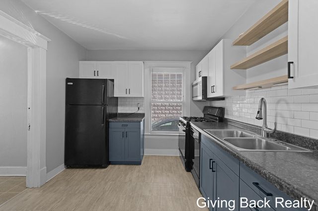 1227 Joosten Street SW, Wyoming, MI 49509