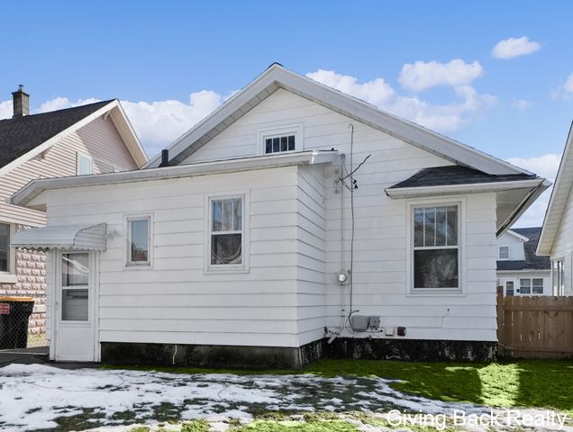 1227 Joosten Street SW, Wyoming, MI 49509