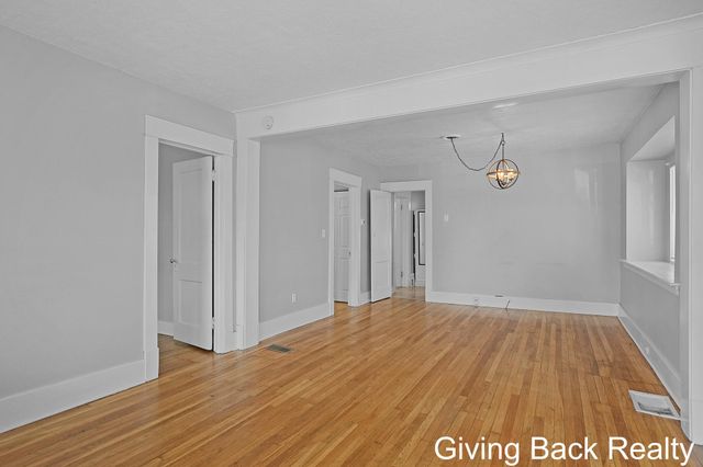 1227 Joosten Street SW, Wyoming, MI 49509