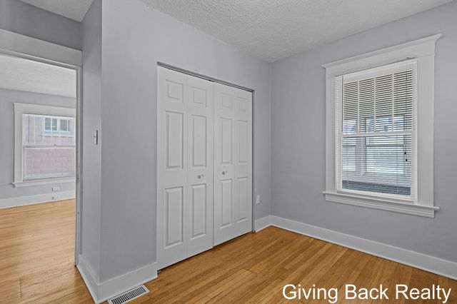 1227 Joosten Street SW, Wyoming, MI 49509