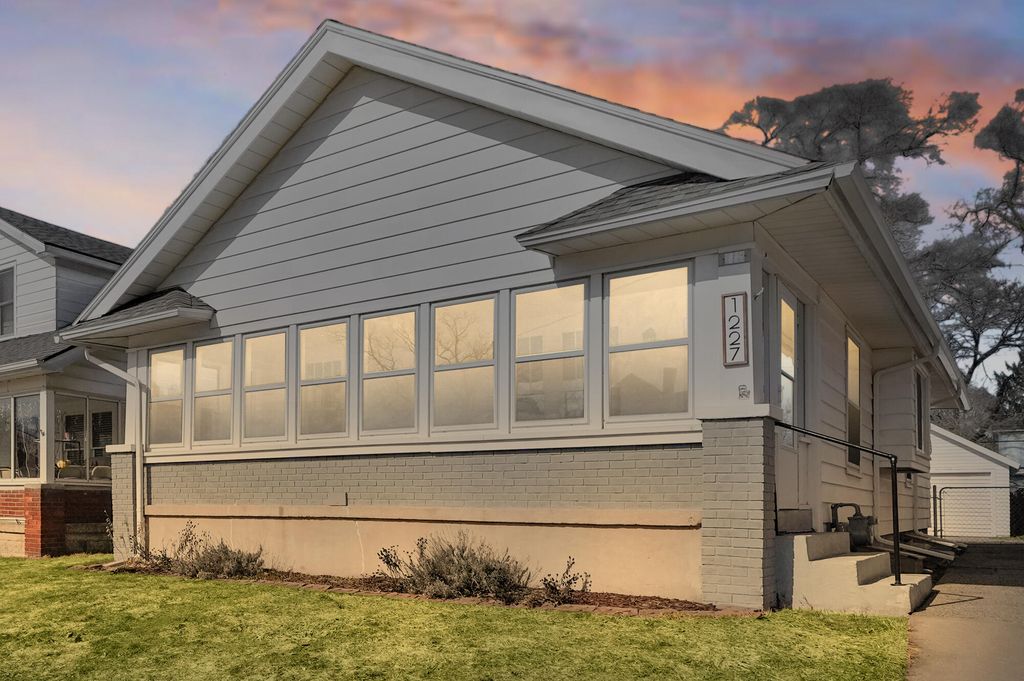 1227 Joosten Street SW, Wyoming, MI 49509