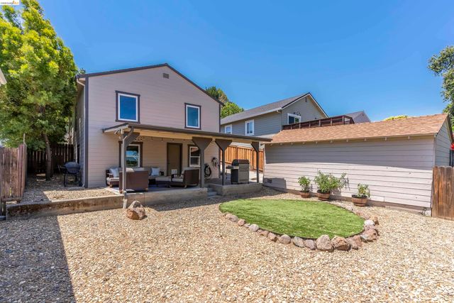 2001 Boynton Ave, Martinez, CA 94553