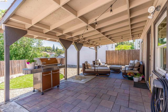 2001 Boynton Ave, Martinez, CA 94553
