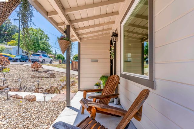 2001 Boynton Ave, Martinez, CA 94553