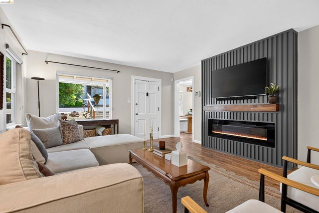 2001 Boynton Ave, Martinez, CA 94553