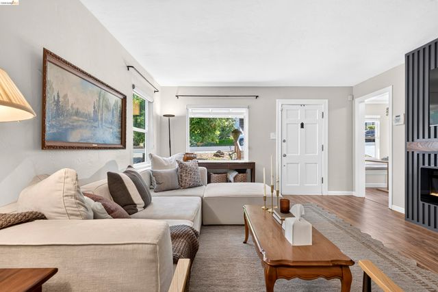 2001 Boynton Ave, Martinez, CA 94553