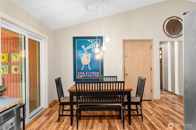 11837 Venice Loop NE, Bainbridge Island, WA 98110