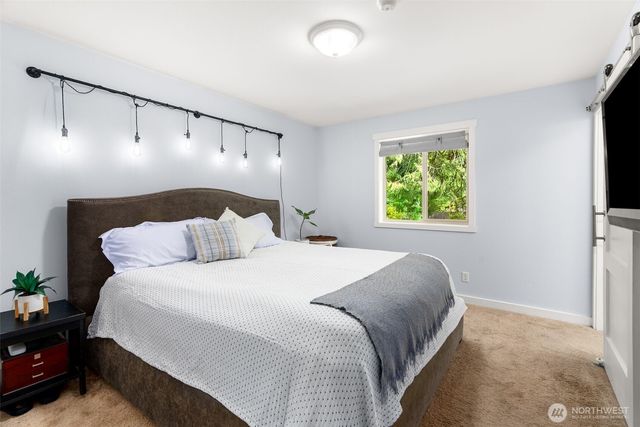 11837 Venice Loop NE, Bainbridge Island, WA 98110