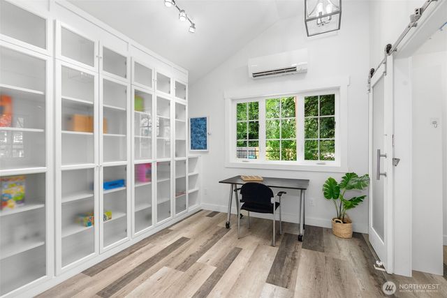 11837 Venice Loop NE, Bainbridge Island, WA 98110
