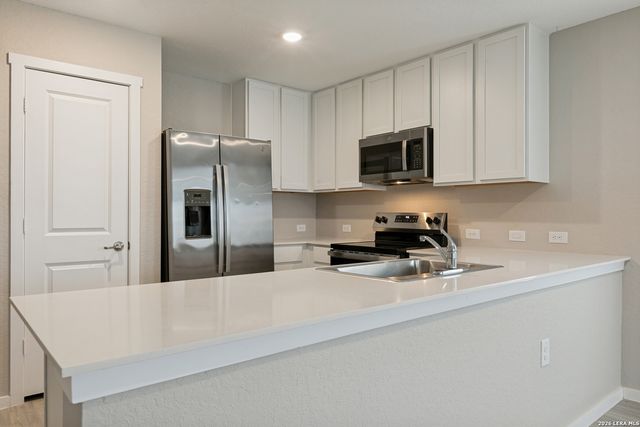 11838 FLYING ACES RD, Von Ormy, TX 78073