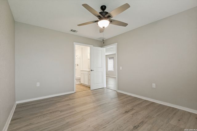 11838 FLYING ACES RD, Von Ormy, TX 78073