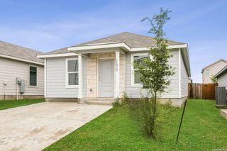11838 FLYING ACES RD, Von Ormy, TX 78073