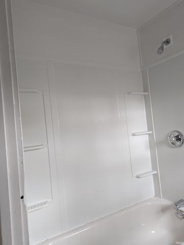 1309 N Fourth Avenue, Evansville, IN 47714