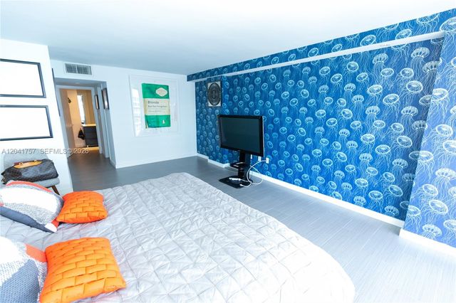 600 NE 36th St PH3, Miami, FL 33137