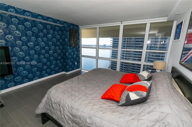 600 NE 36th St PH3, Miami, FL 33137