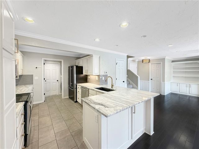 27 La Quinta Court, Rogers, AR 72758