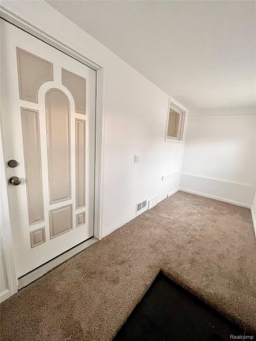 2410 Corunna Road, Flint, MI 48503