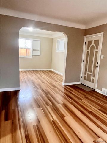 2410 Corunna Road, Flint, MI 48503