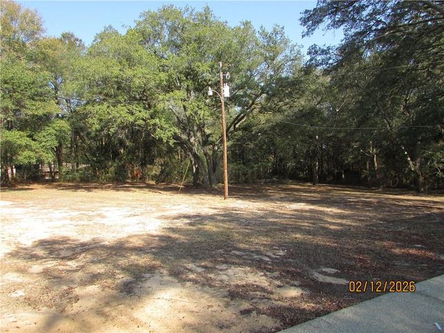 7425 Pake Road, Saraland, AL 36571