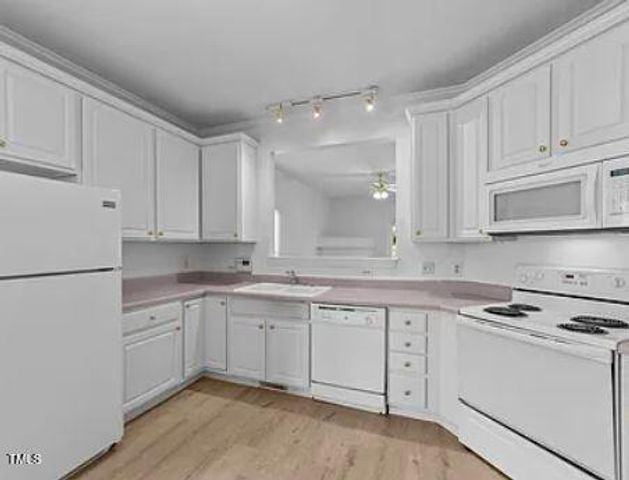 1928 Castle Pines Drive, Raleigh, NC 27604