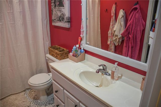 13077 Burns School Road, Higginsville, MO 64037