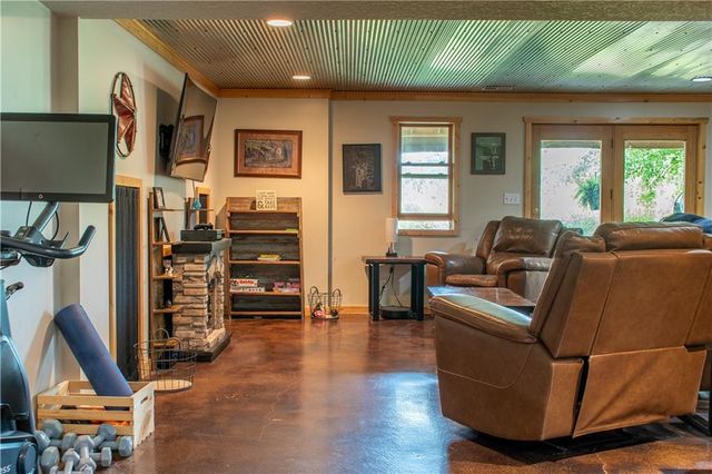 13077 Burns School Road, Higginsville, MO 64037