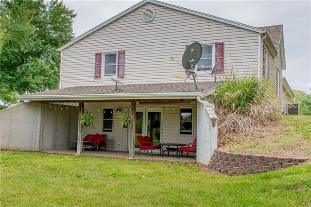 13077 Burns School Road, Higginsville, MO 64037