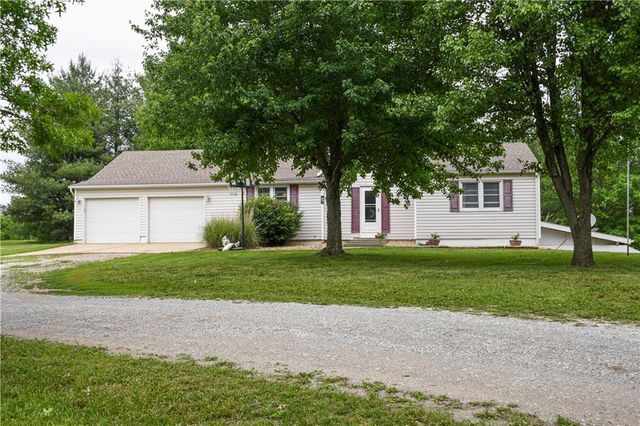 13077 Burns School Road, Higginsville, MO 64037
