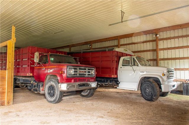 13077 Burns School Road, Higginsville, MO 64037