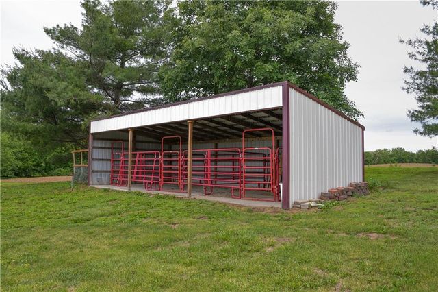 13077 Burns School Road, Higginsville, MO 64037