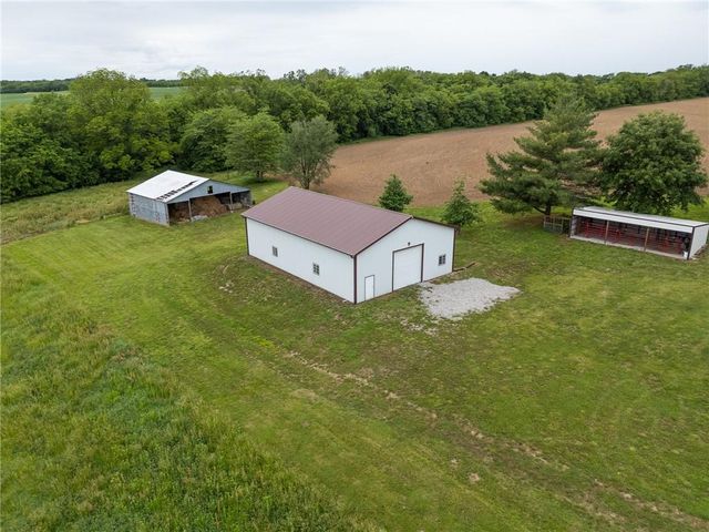 13077 Burns School Road, Higginsville, MO 64037