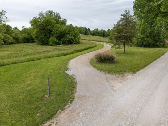 13077 Burns School Road, Higginsville, MO 64037