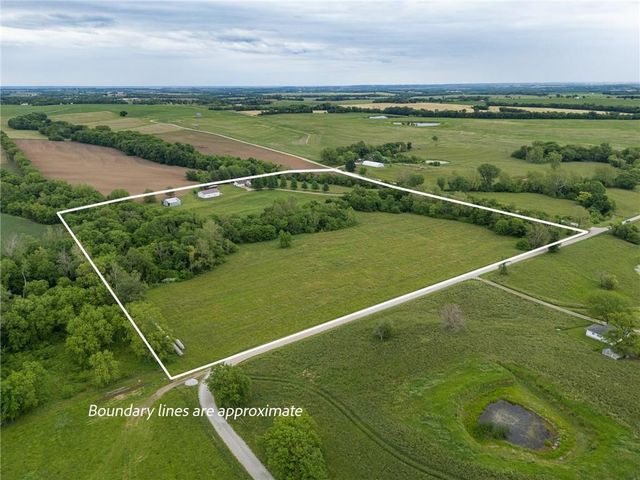 13077 Burns School Road, Higginsville, MO 64037