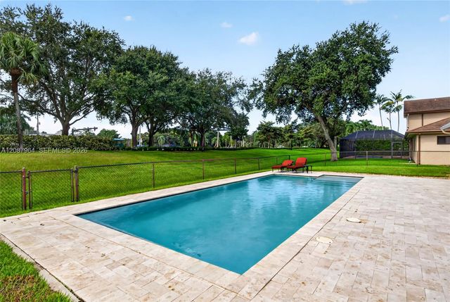 19960 NW 2nd Street, Pembroke Pines, FL 33029