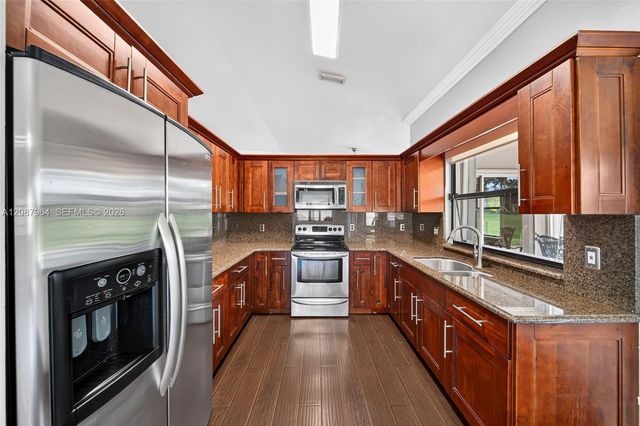 19960 NW 2nd Street, Pembroke Pines, FL 33029
