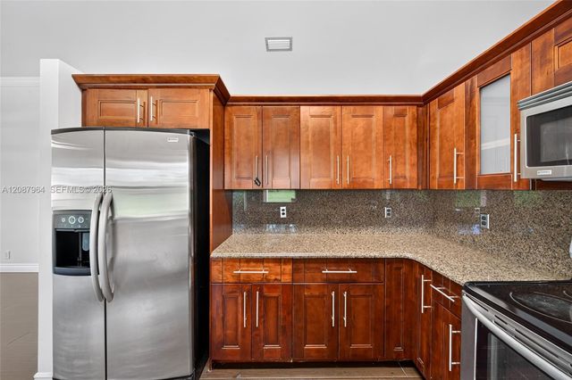 19960 NW 2nd Street, Pembroke Pines, FL 33029